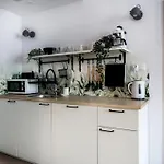 Fully-furnished With Air Conditioning For Families, Cracow Old Town Apartman *