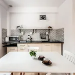 Fully-furnished With Air Conditioning For Families, Cracow Old Town