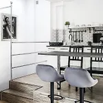 Fully-furnished With Air Conditioning For Families, Cracow Old Town Krakkó