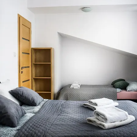 Fully-furnished With Air Conditioning For Families, Cracow Old Town Apartman Krakkó