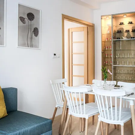 Fully-furnished With Air Conditioning For Families, Cracow Old Town Cracovia