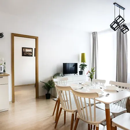 Fully-furnished With Air Conditioning For Families, Cracow Old Town Appartement