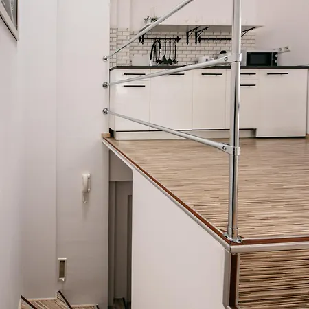Fully-furnished With Air Conditioning For Families, Cracow Old Town Appartement *