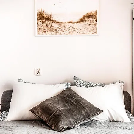 Apartment Fully-furnished With Air Conditioning For Families, Cracow Old Town *