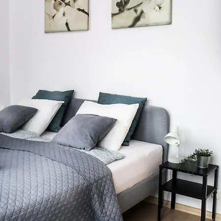 Apartment Fully-furnished With Air Conditioning For Families, Cracow Old Town Krakow