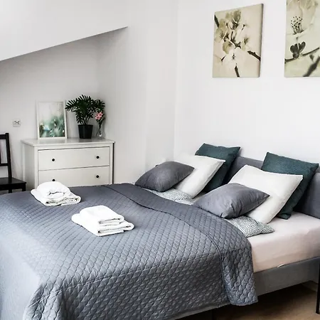 Apartment Fully-furnished With Air Conditioning For Families, Cracow Old Town Krakow
