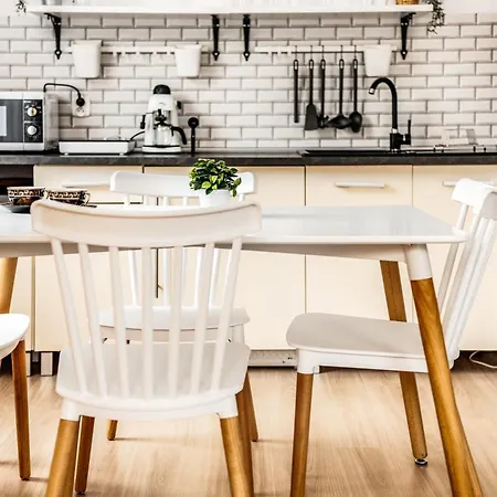 Fully-furnished With Air Conditioning For Families, Cracow Old Town