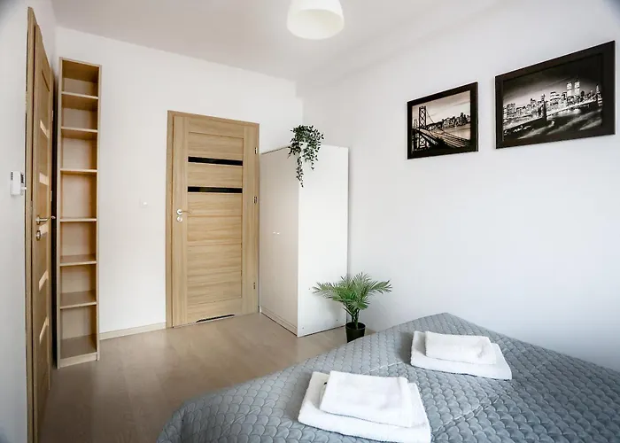 Fully-furnished With Air Conditioning For Families, Cracow Old Town Διαμέρισμα *